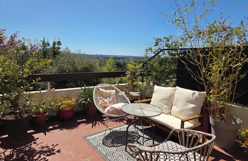Costieres Appartement | Charmant studio terrasse avec vue, plein sud