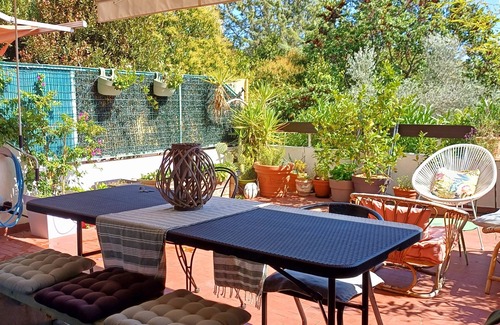 Costieres Appartement | Charmant studio terrasse avec vue, plein sud