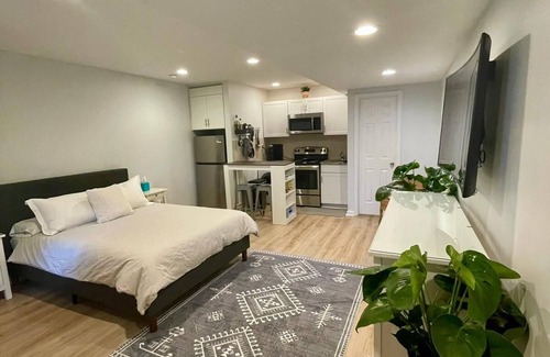 South Oakland Appartement | Charming studio with WiFi and AC in vibrant Pittsburgh