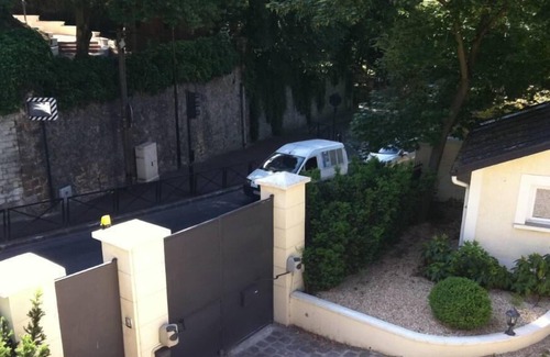 Le Celle-Saint-Cloud Maison | Maison de charme avec piscine à 20 min de Paris et 10 min de Versailles