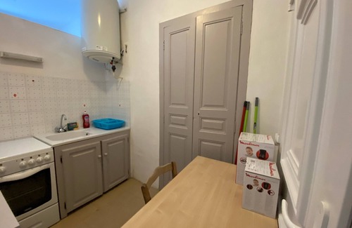 Corte Appartement | Charmant T1 plein centre Corte 13 cours paoli wifi gratuit calme lumineux