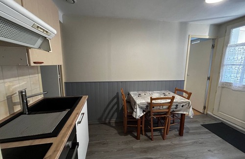 La Roche-Posay Appartement | Charmant T2 avec WIFI et parking au centre de La Roche-Posay