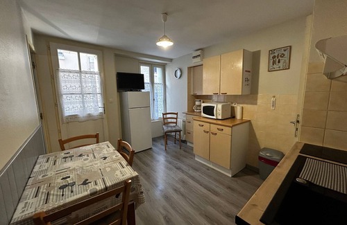 La Roche-Posay Appartement | Charmant T2 avec WIFI et parking au centre de La Roche-Posay
