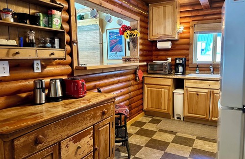 Tahoe Pines Cabine | Log Cabin Cozy Tahoe Pines: Accès facile, Dog-Friendly, blocs de la plage et des sentiers.