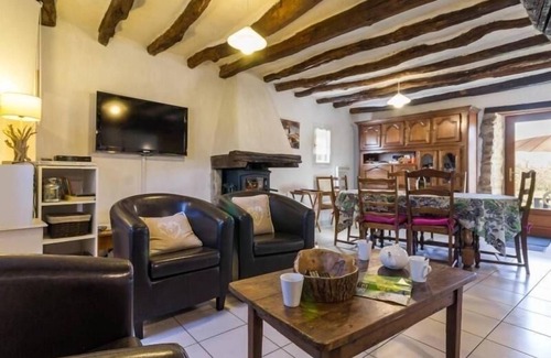 Herbignac Cottage | Charmante Chaumière dans le Parc de Brière avec Jardin, Proche Guérande