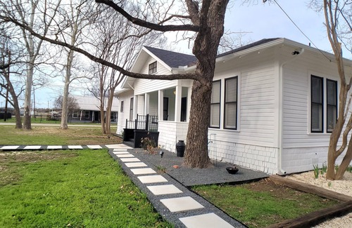 Liberty Hill Maison | Charming Three Bedroom Home In Liberty Hill
