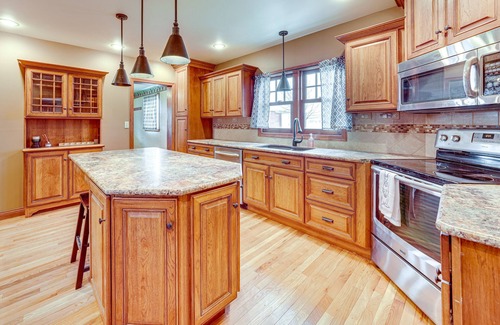 Blackstone Maison | Charming Tonica Farmhouse w/ Private Yard!