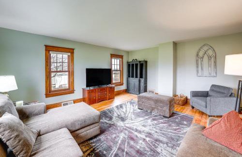 Blackstone Maison | Charming Tonica Farmhouse with Private Yard!