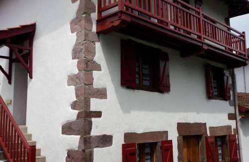 Uhart-Cize Maison | Charmante maison de ville, à 2 pas de la cité médièvale de St Jean Pied de Port