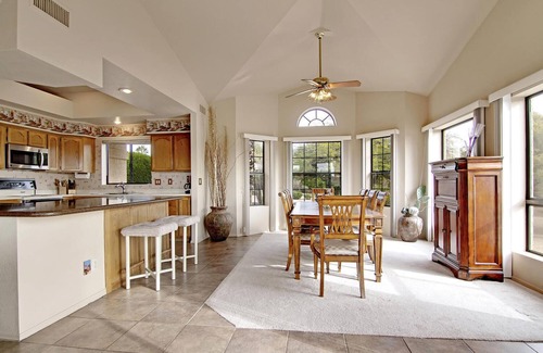 Rio Verde Maison | Charming, tranquil 3-bedroom house in Rio Verde with a community pool and gym