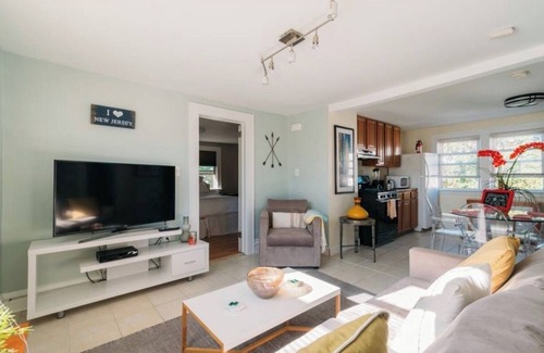 Ampere Appartement | MAGNIFIQUE APT PRÈS DE NYC, DES STADES MAJEURS, DES MALLS ET PLUS!