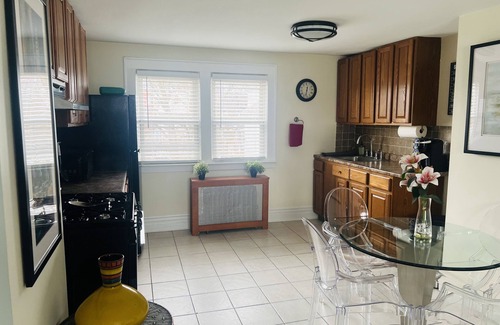 Ampere Appartement | MAGNIFIQUE APT PRÈS DE NYC, DES STADES MAJEURS, DES MALLS ET PLUS!