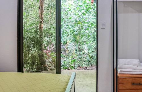 Dominicalito Villa | Charming & tropical dog-friendly beach escape with patio - near beaches & trails