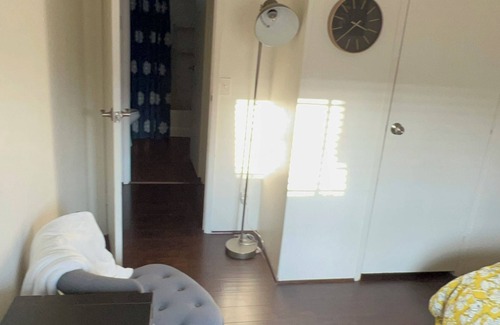 Bonita Maison | Charming Twin room next the The Clairmont Colleges Cal Poly Pomona