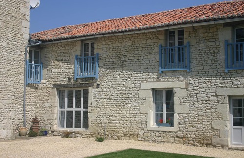 Princay Maison | Charmant chalet de deux chambres avec piscine de 10m x 5m près de Richelieu