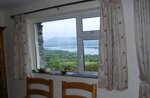 Templenoe Cottage | Charmant cottage de deux chambres avec vue magnifique sur la mer à seulement 10 minutes de Kenmare