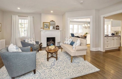 Saint Davids Maison | Charming & Updated 1895 Walk-to-Wayne Home