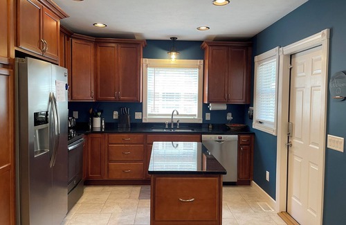 Springfield Maison | Charming updated 2 BR/2BA+Den home close to Capitol & Medical Complex