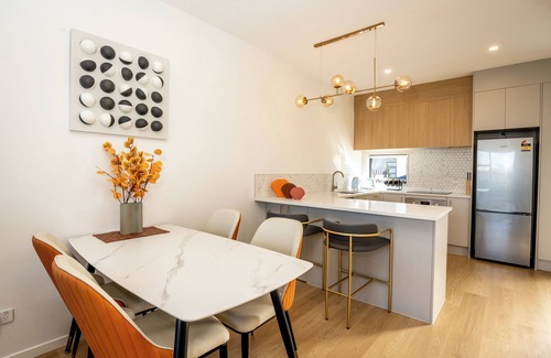 Auckland Central Business District Maison | Charming Urban Townhouse with free parking Unit 3