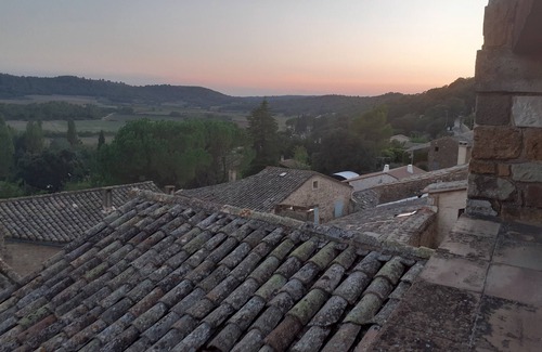 Serviers-et-Labaume Maison | Charming Village House,Uzès 5 Km, Pool, Walled Gardens, Views, 2 bedrooms