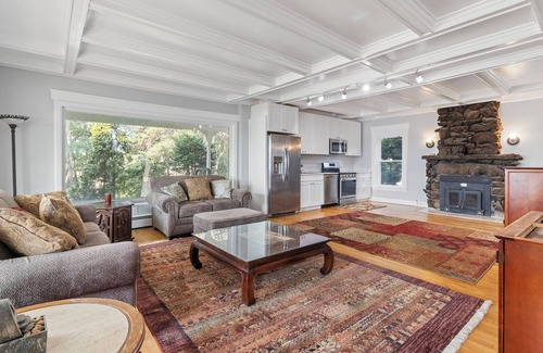 Ogdensburg Maison | Charming Victorian 2BR Retreat with Porch & Dock – St. Lawrence Riverfront