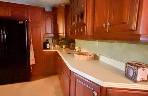 Jim Thorpe Maison | Charming Victorian in Jim Thorpe, Hot Tub, Pool, Secluded Beauty