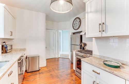 Newburgh Maison | Charming Victorian Retreat w/ Hudson River Views