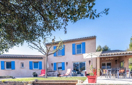 Mollans-sur-Ouveze Villa | Villa de charme face au ventoux, à 1km du village avec piscine chauffée.
