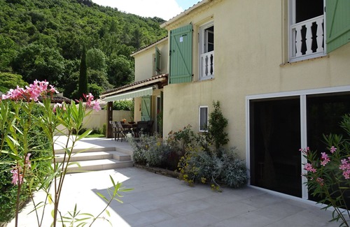 La Tour-Sur-Orb Villa | Charmante villa avec piscine privée et jardin