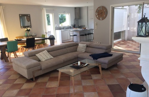 Manas Maison | Villa de charme avec piscine dans la Drôme provençal