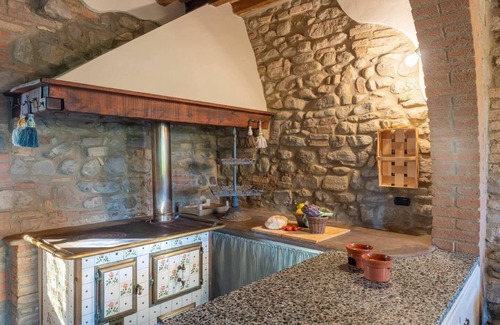 Chianni Villa | Charmante villa à Chianni,piscine,climatisation, jardin et pergola, 9 pers
