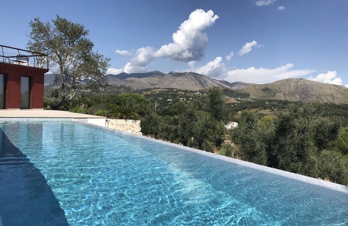 Itri Villa | Au calme, entre Rome et Naples villa de charme avec piscine proche Sperlonga/mer