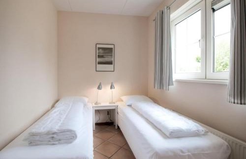 Sint Maartensvlotbrug Maison | Charming villa with terrace near forest