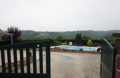 Lagleygeolle Maison | Villa de charme piscine privée chauffée,proche Lot et Dordogne