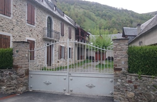 Peyragudes Maison | maison de village/appartement de charme au calme, sans vis à vis, avec exterieur