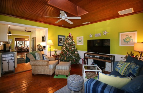 Safety Harbor Maison | Charmant bungalow situé au centre-ville, 'The Blue Heron'