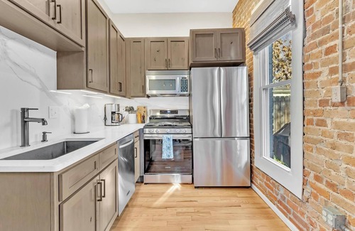 Whittier Maison | High-end Walkable Victorian 3-bedroom house in Denver