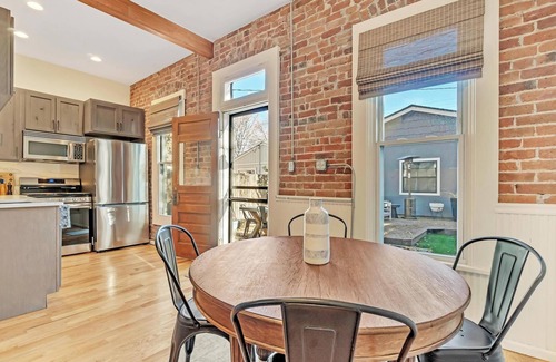 Whittier Maison | High-end Walkable Victorian 3-bedroom house in Denver