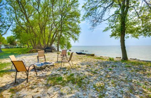Three Mile Bay Maison | Charming Waterfront Retreat on Lake Ontario