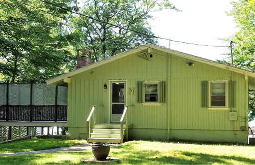 Acton Cottage | Charmant chalet au bord de l'eau sur le lac immaculé du sud du Maine