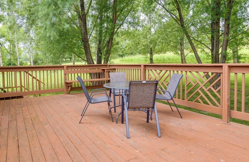 Watkins Glen Cottage | Charming Watkins Glen Home w/ Deck & Yard!