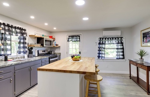 Watkins Glen Cottage | Charming Watkins Glen Home w/ Yard!