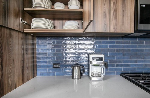 Near West Side Appartement | Charming West Loop 2BR w/ Gym & Rooftop, nr Union Park, by Blueground