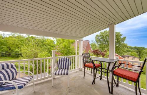 West Mifflin Maison | Charming West Mifflin House - 3 Mi to Kennywood!