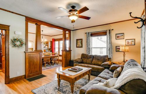Winterset Maison | Charming Winterset Vacation Rental with Yard and Patio