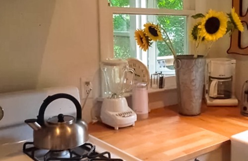 Lakeside Maison | Charming Woodland Cottage Minutes from Lake Michigan with W/D & AC