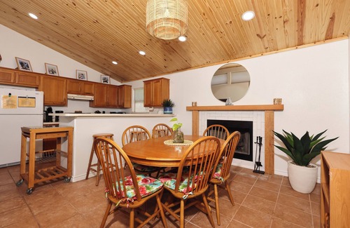 Riviera Maison | Charming3 Bedroom on Baffin Bay where legends of the speckled trout come to life