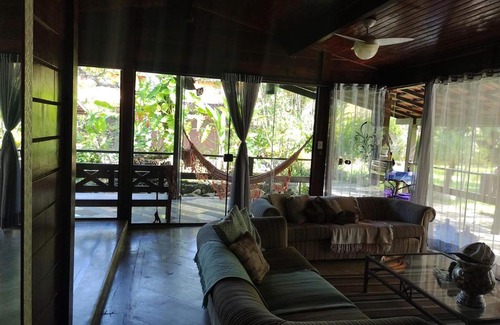 Sao Sebastiao Maison | Charmosa casa com churrasq na praia de Camburi