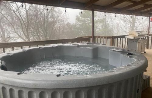 Winslow Maison | Chase House at Low-Key Croft - Hot-tub - Firepit