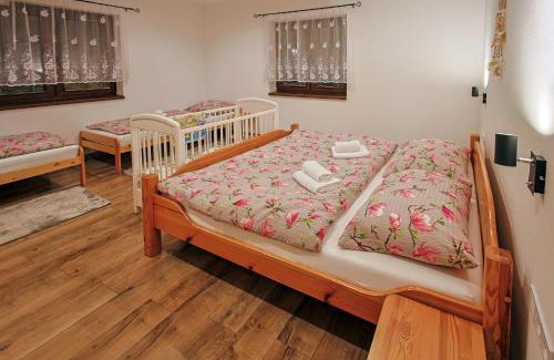 Liptovska Osada Maison | Chata Liptov, Domček v záhradách